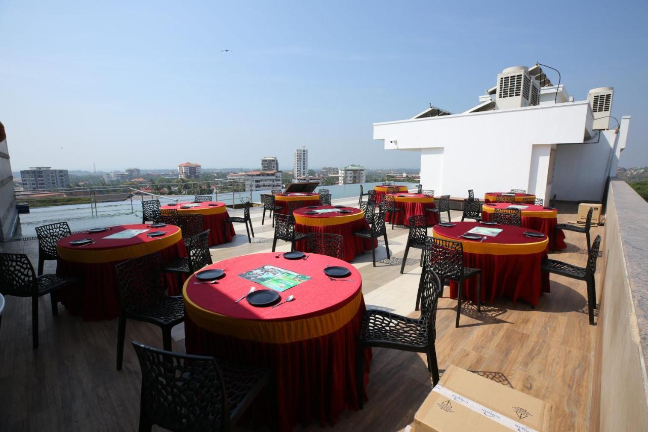 Hotel The Sea View, منغالور المظهر الخارجي الصورة
