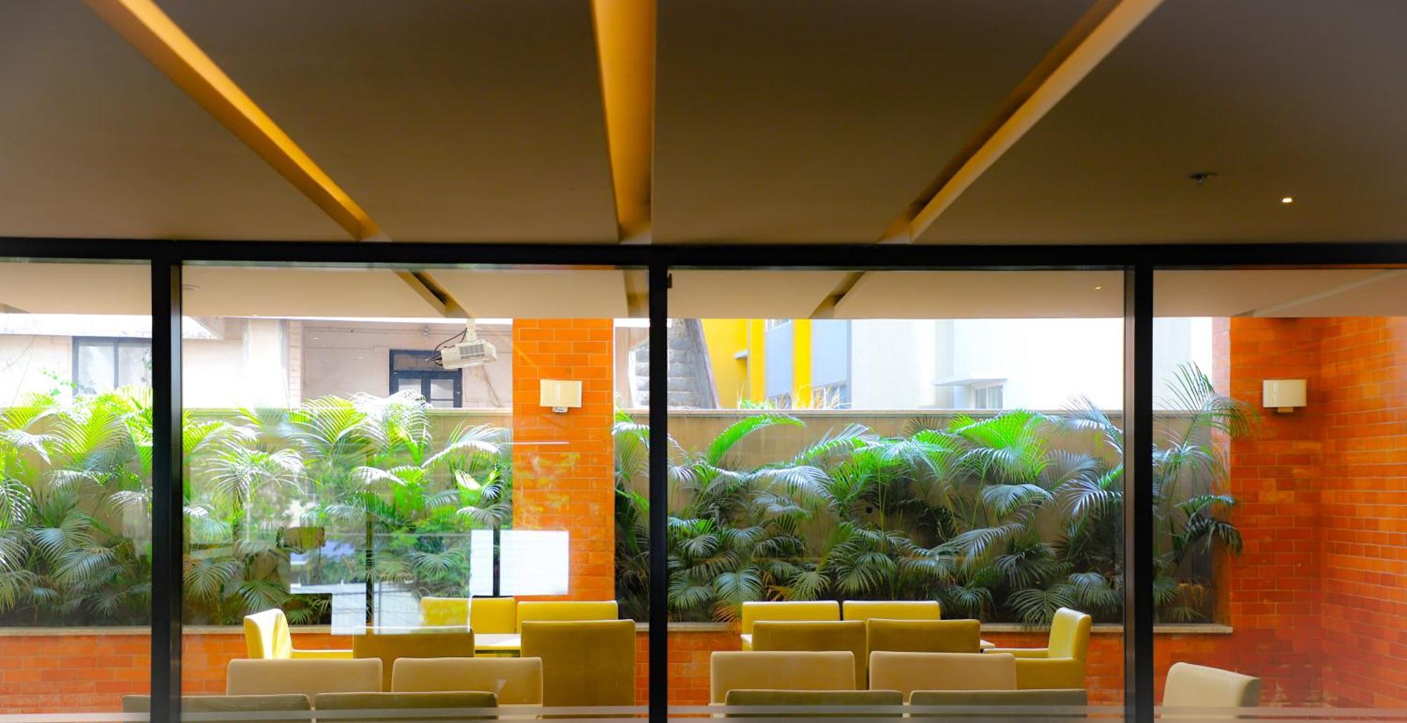 Hotel The Sea View, منغالور المظهر الخارجي الصورة