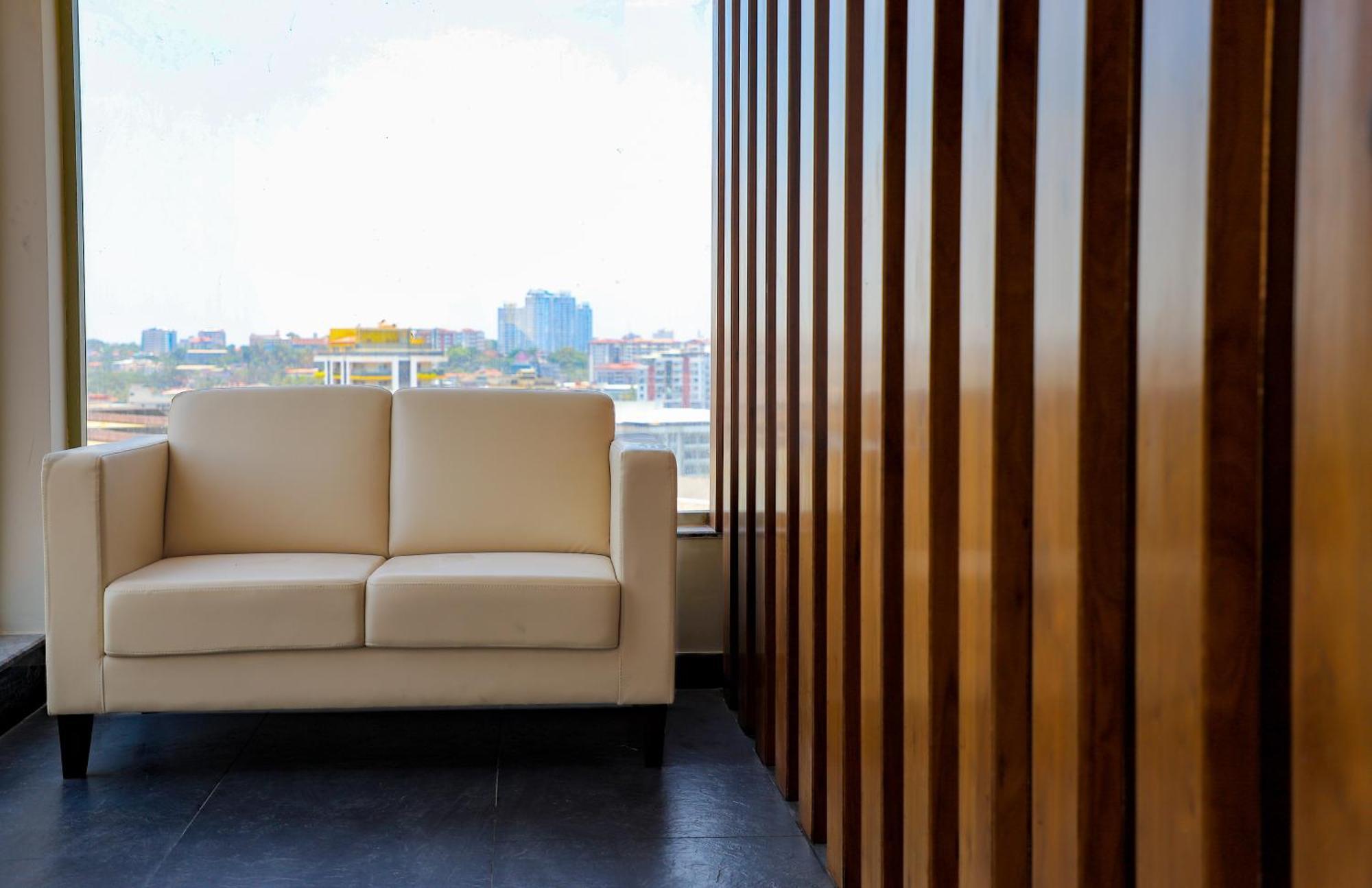 Hotel The Sea View, منغالور المظهر الخارجي الصورة