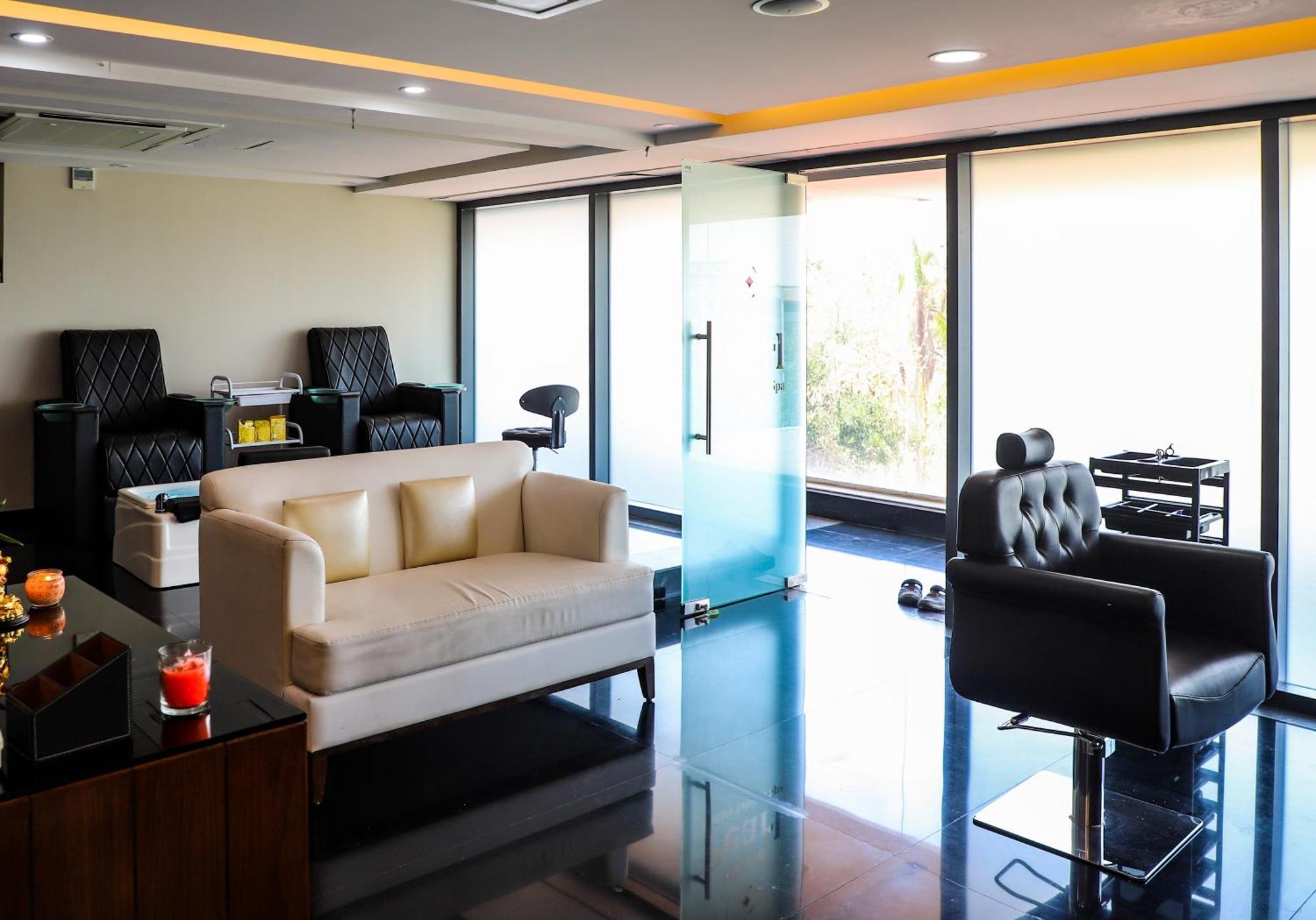 Hotel The Sea View, منغالور المظهر الخارجي الصورة