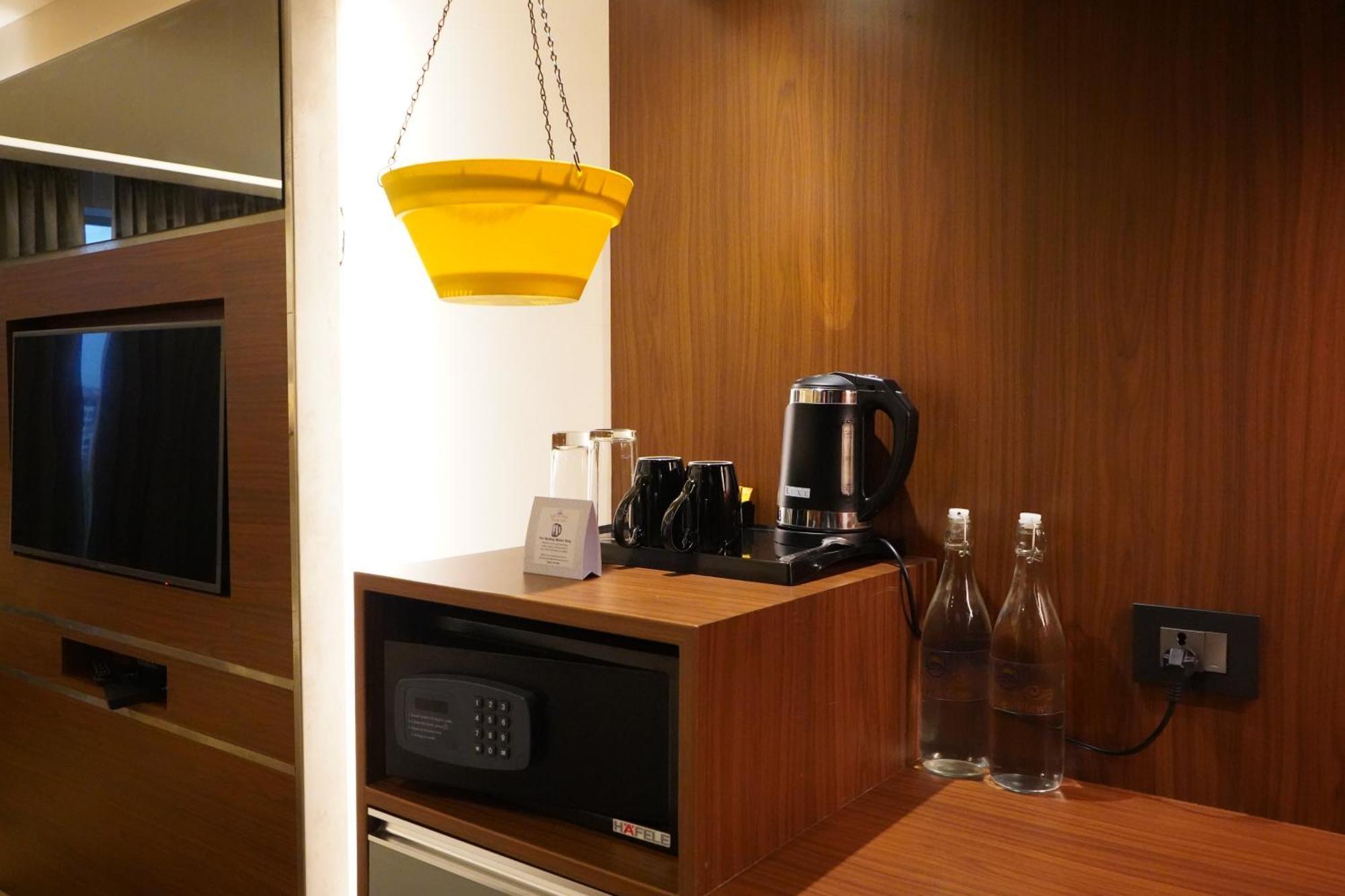 Hotel The Sea View, منغالور المظهر الخارجي الصورة